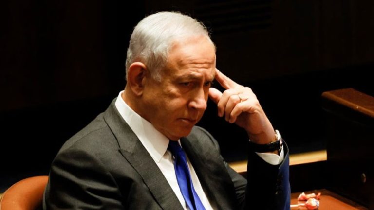 568998-690eb8c972791